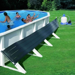 Piscina riscaldata da pannelli solari